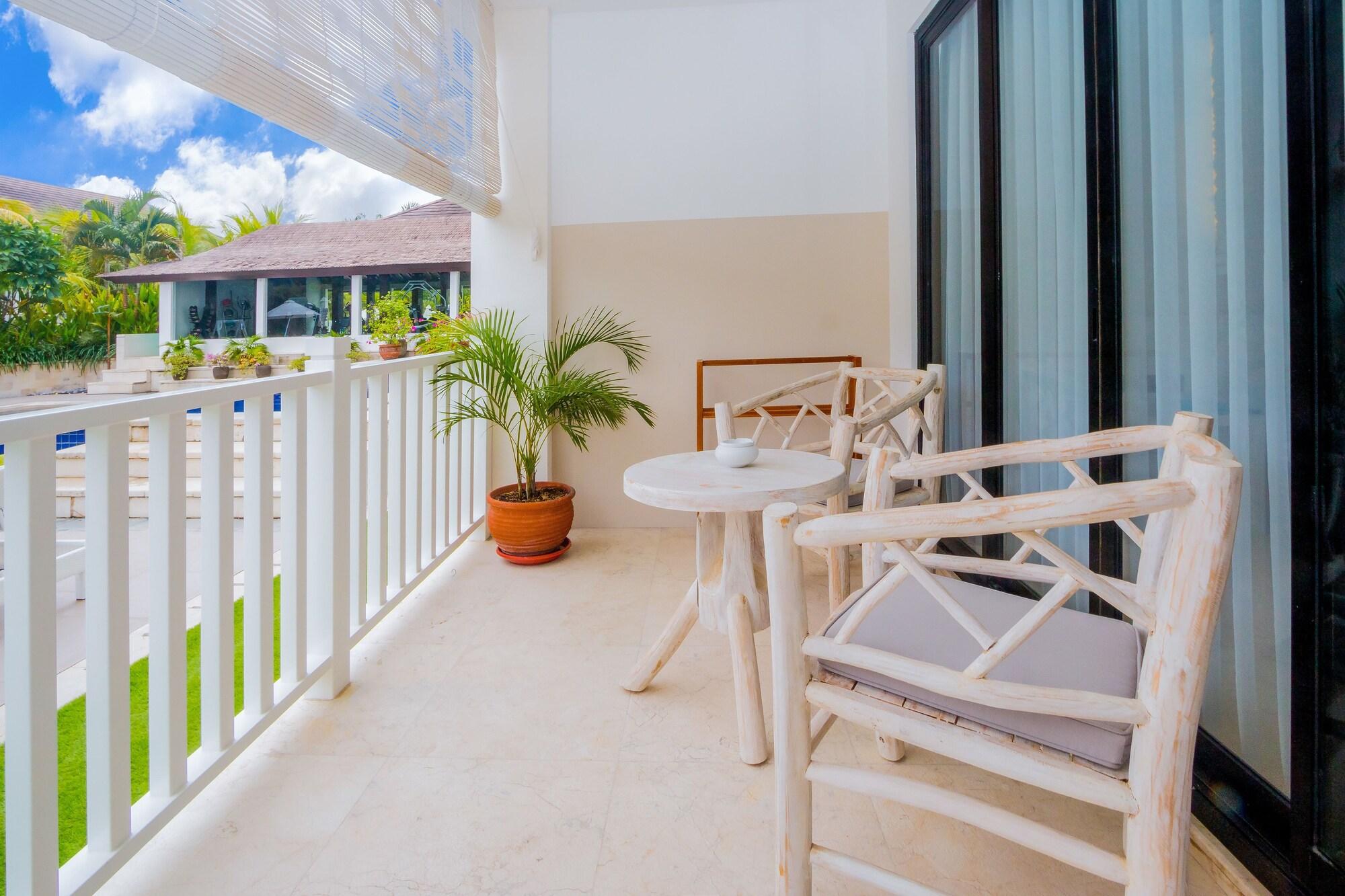 塞米亚克蒙提格度假村 外观 照片 A balcony
