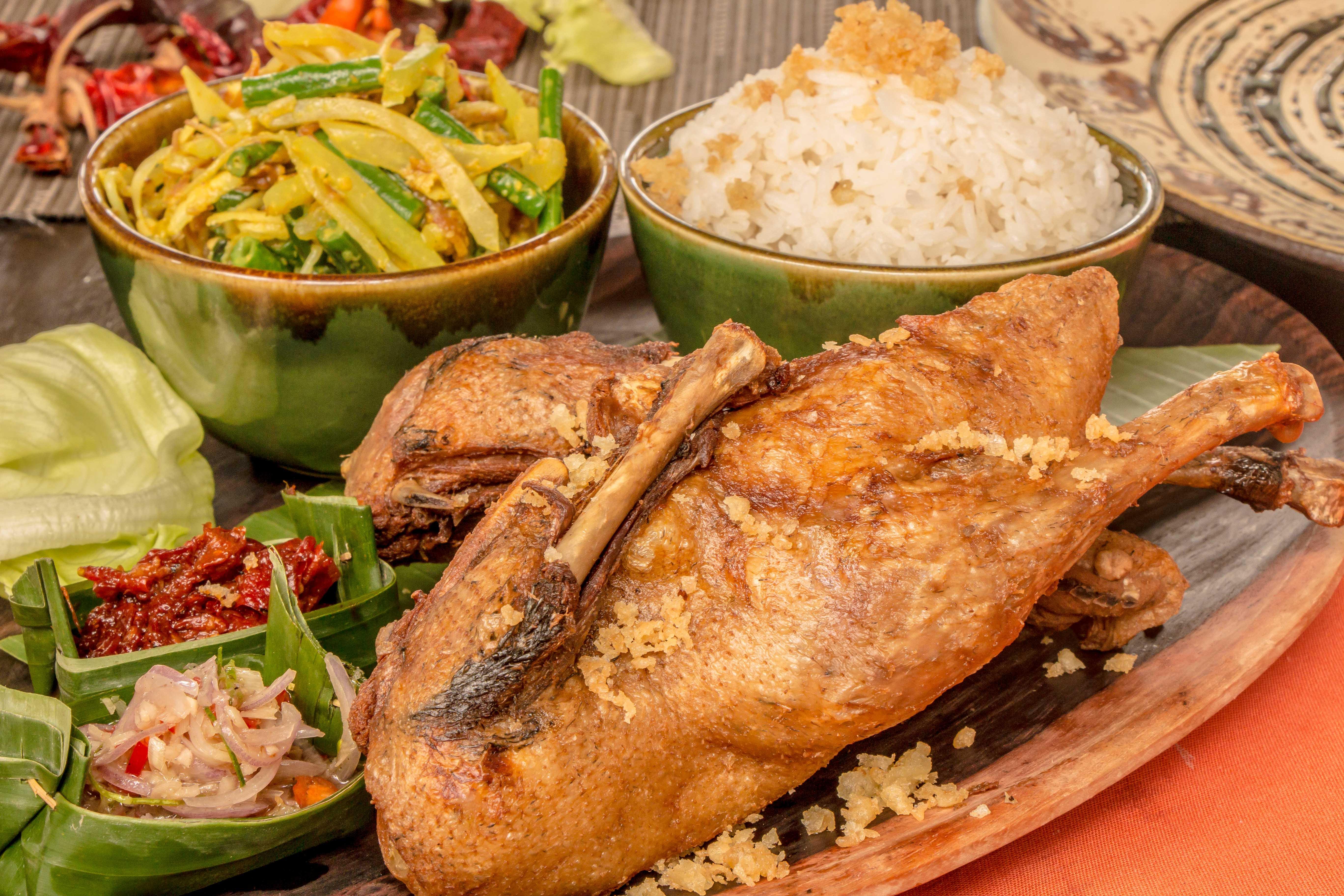 塞米亚克蒙提格度假村 外观 照片 Fried fish with rice