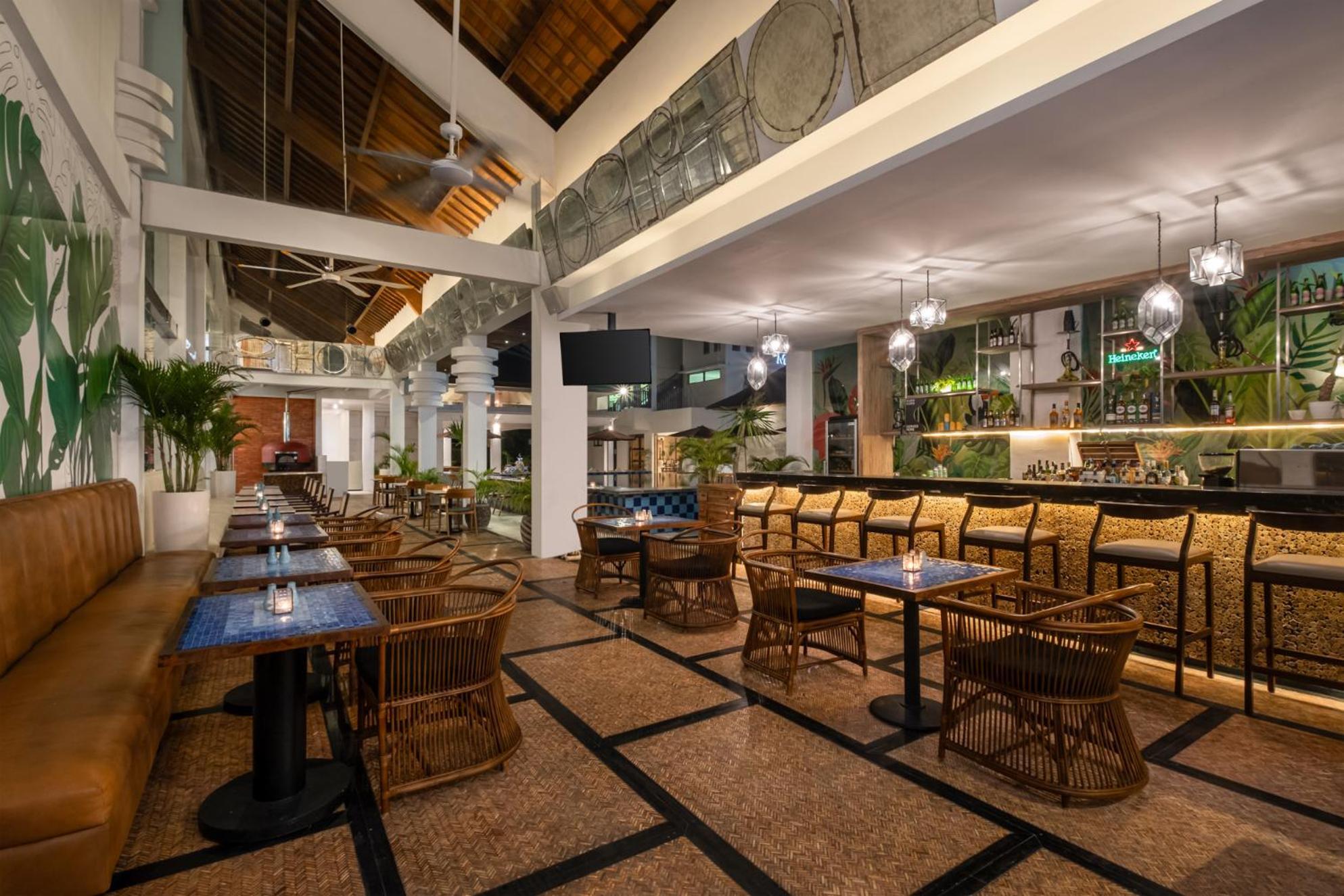 塞米亚克蒙提格度假村 外观 照片 The interior of the restaurant